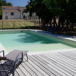  Hébergement de vacances Château La Croix Des Pins